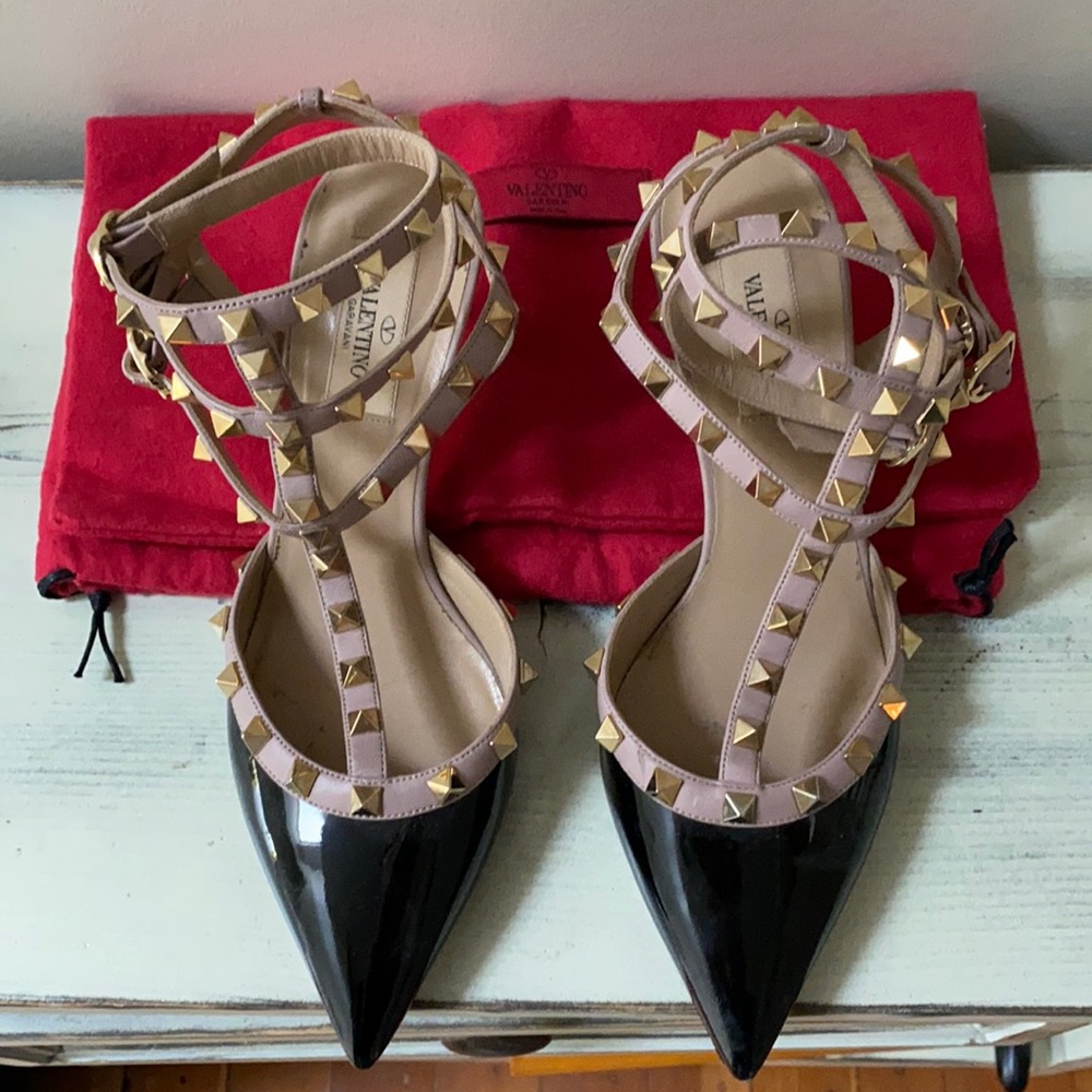 Valentino Rockstud strappy pump